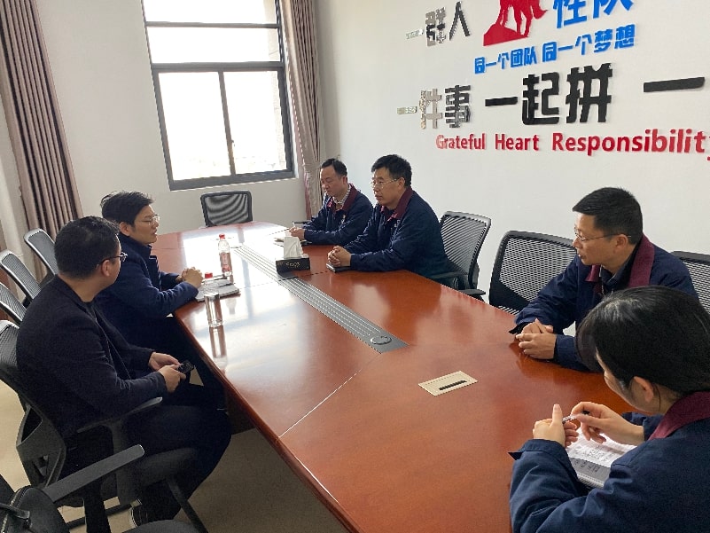 我院副院长邓宇书陪同湖北工业大学游达章教授去邵纺机考察交流